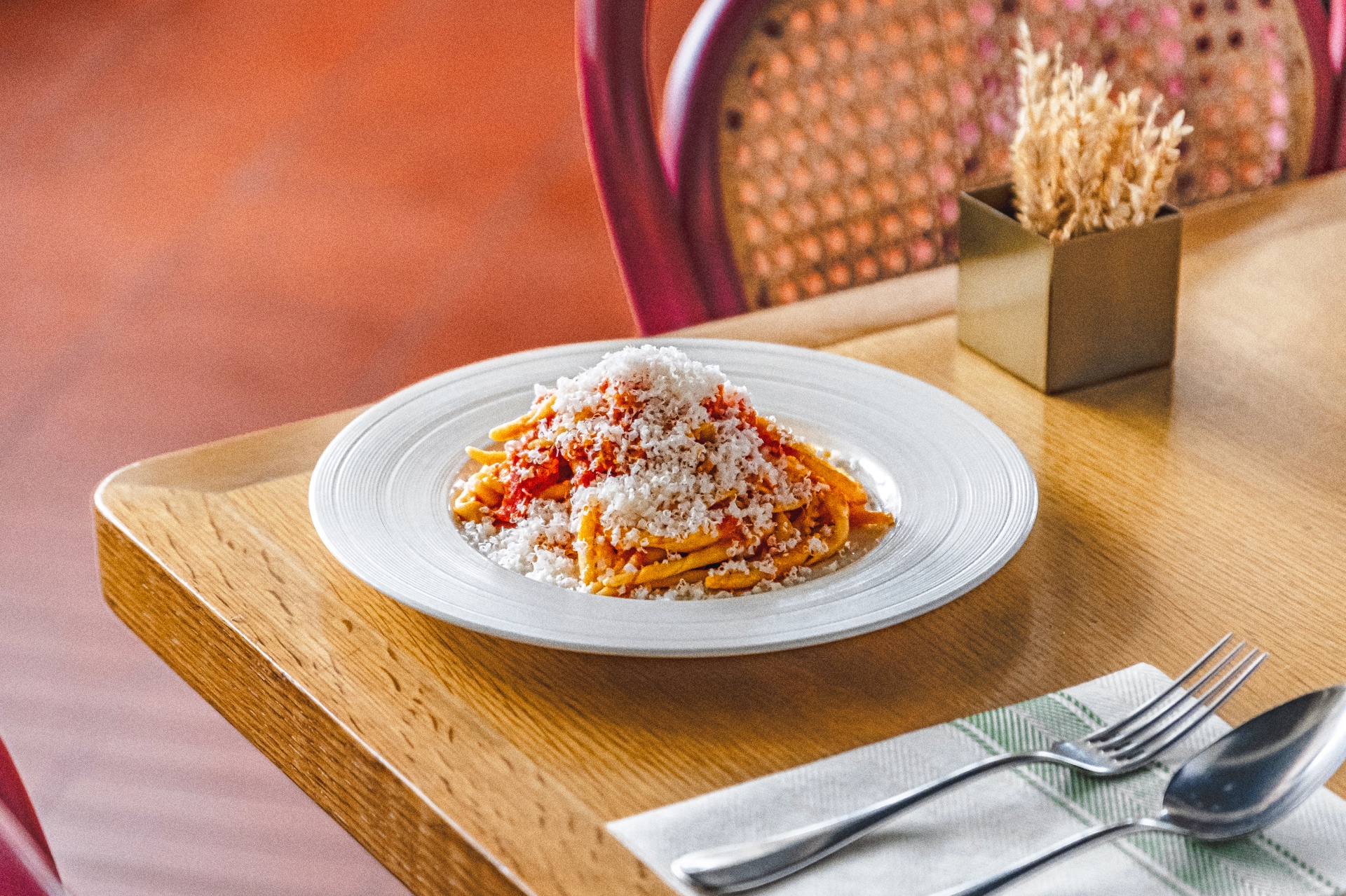Formai-Q1-SMShoot-FoodDishes-260325-R1-17 Sagne 'ncannulate at Forma - Hand-twisted ribbons of durum wheat pasta paired with a fresh tomato sauce, basil, a hint of peperoncino and Pecorino Romano D.O.P.